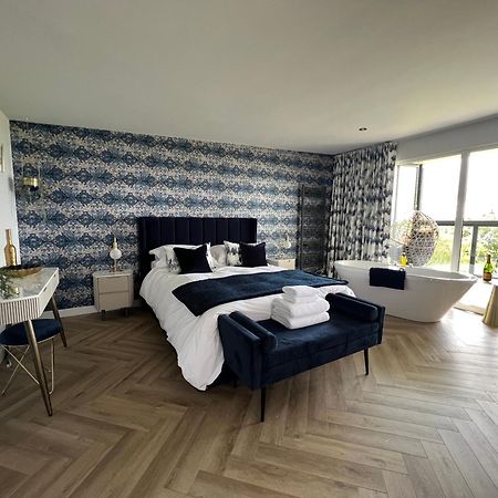 Loudoun Mains Luxury Lodges Newmilns ภายนอก รูปภาพ