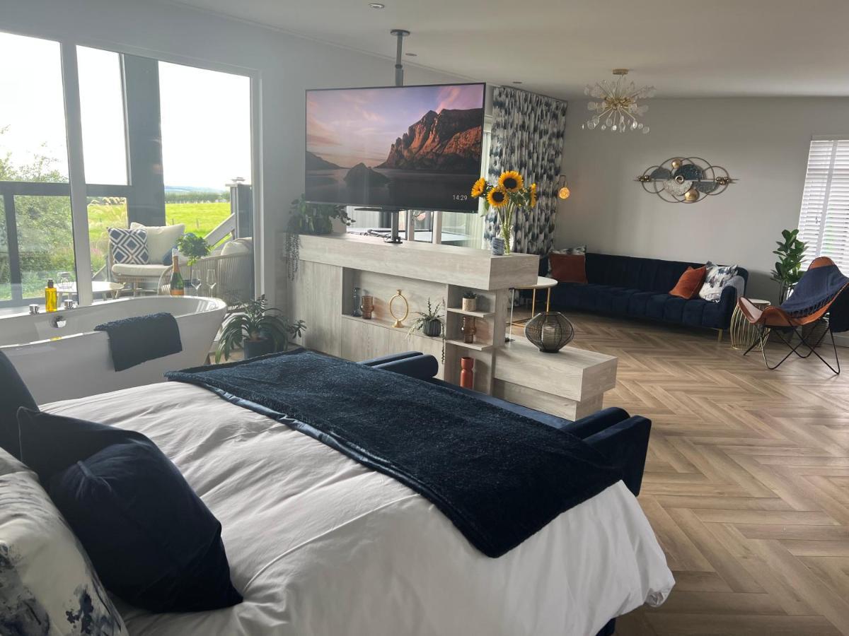 Loudoun Mains Luxury Lodges Newmilns ภายนอก รูปภาพ